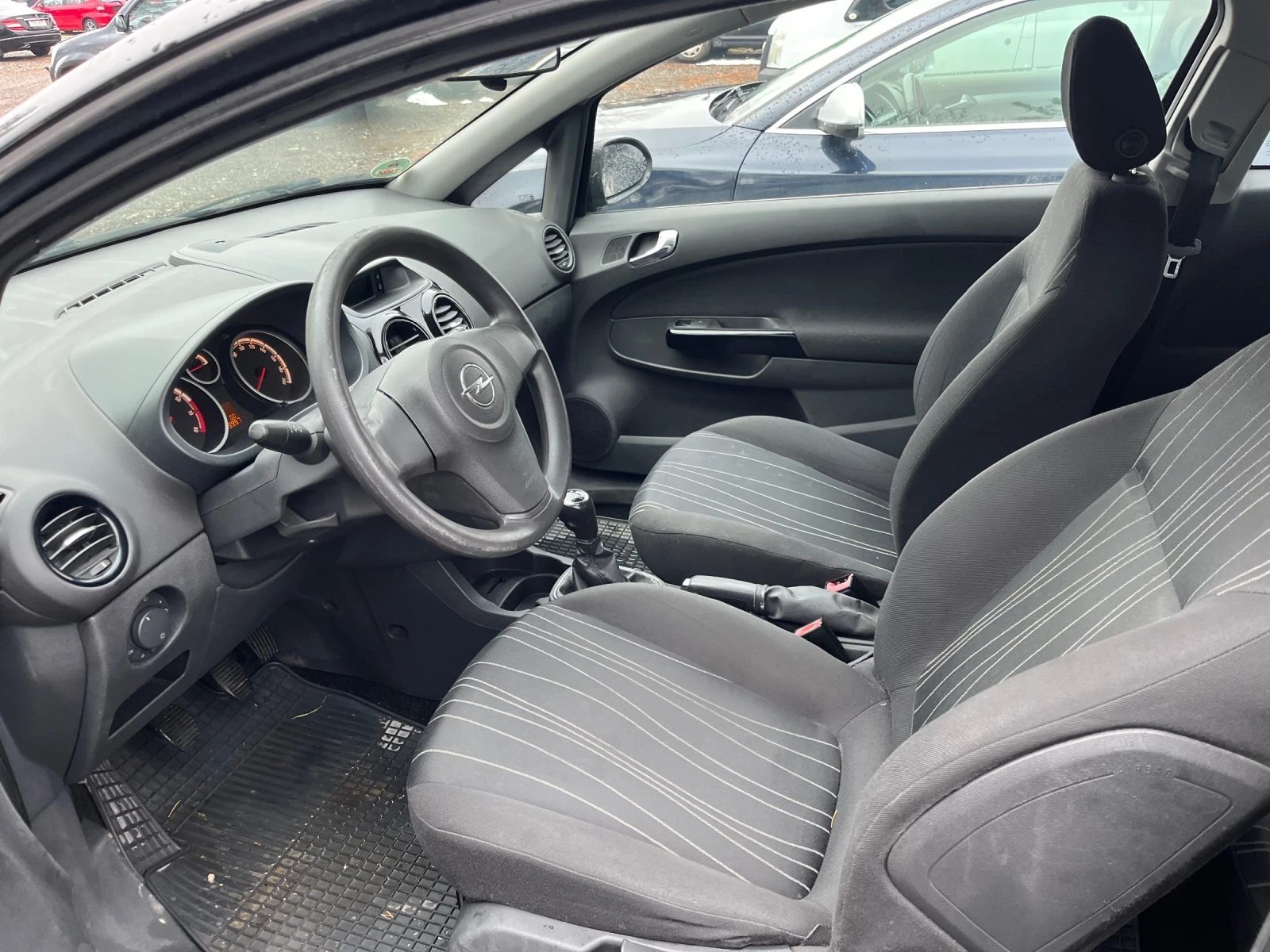 Opel Corsa, снимка 6 - Автомобили и джипове - 54027354