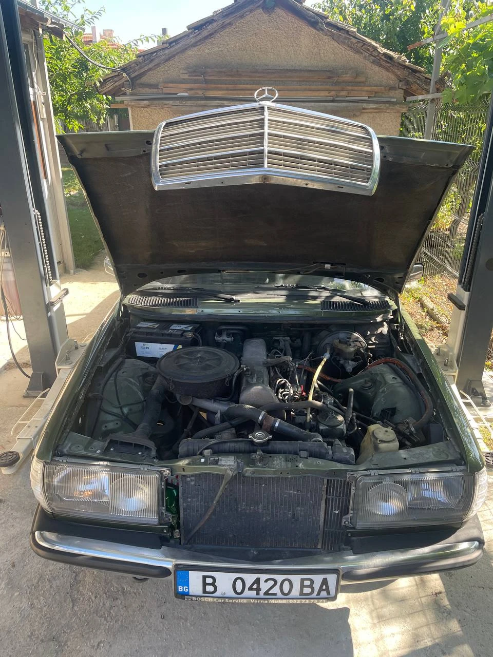 Mercedes-Benz 123 300 D, снимка 6 - Автомобили и джипове - 54193892