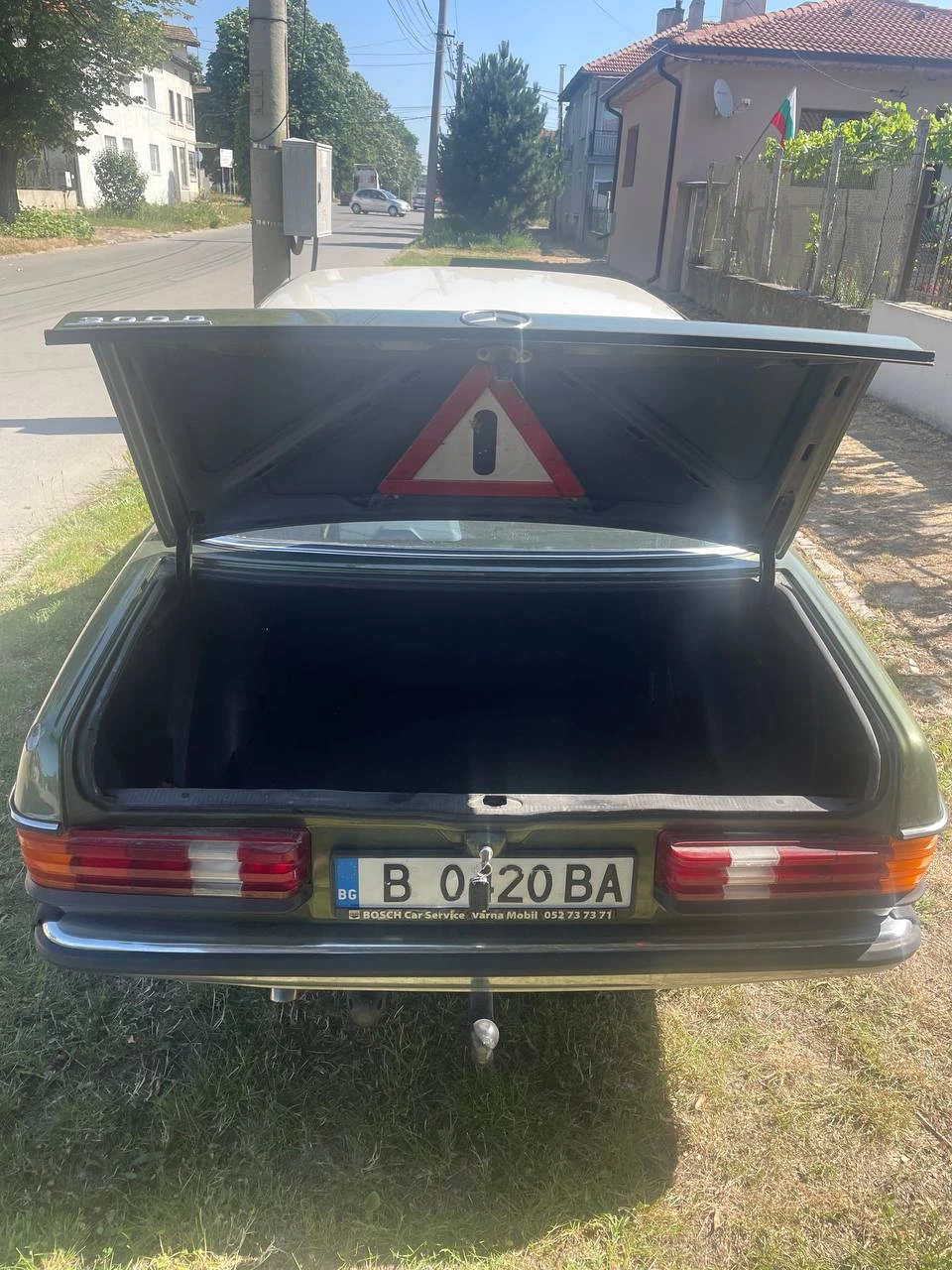 Mercedes-Benz 123 300 D, снимка 5 - Автомобили и джипове - 54193892