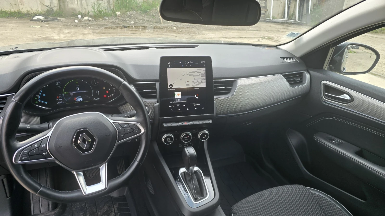 Renault Arkana 1.6i хибрид 29000км от представител , снимка 8 - Автомобили и джипове - 54258286