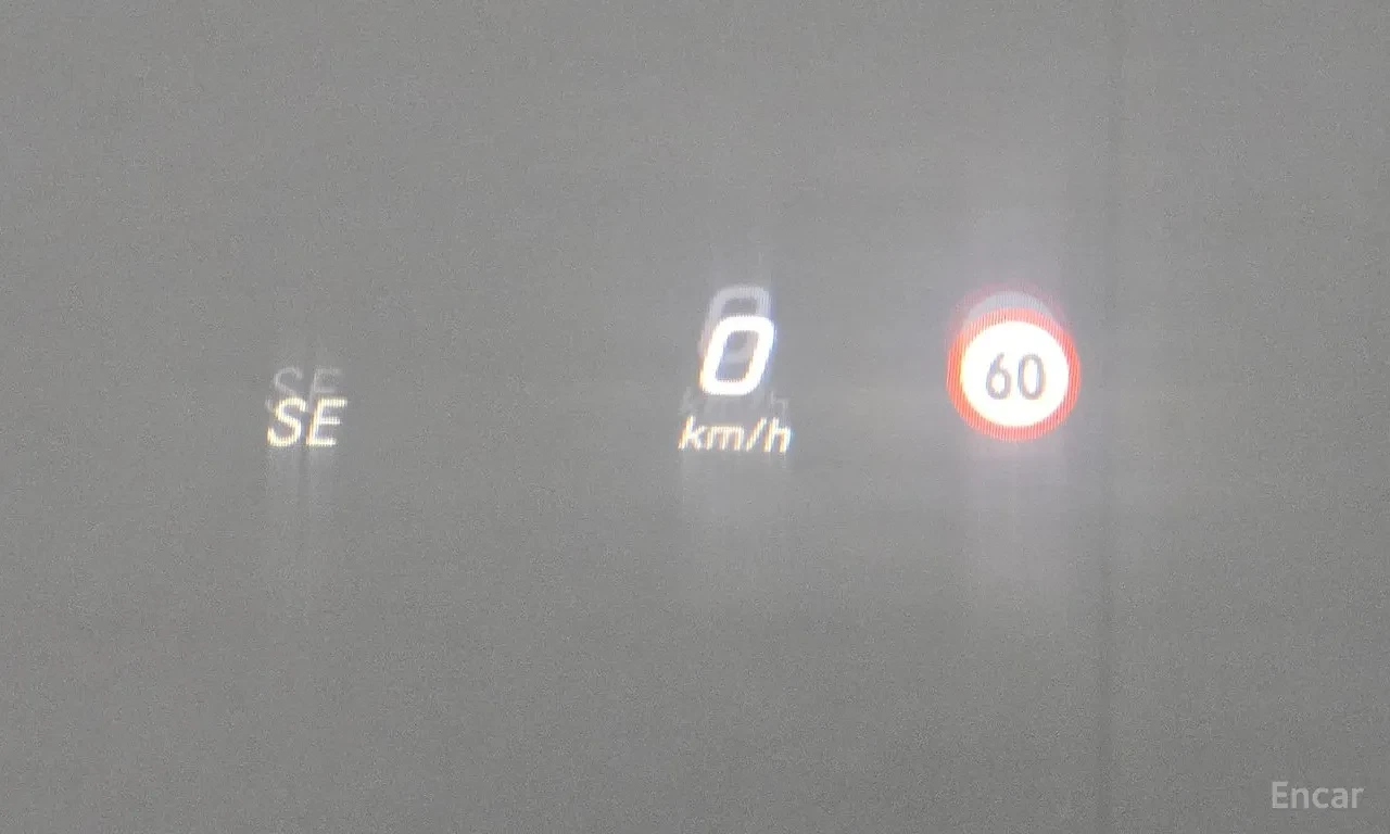 Mercedes-Benz E 400 4MATIC , снимка 15 - Автомобили и джипове - 54765658