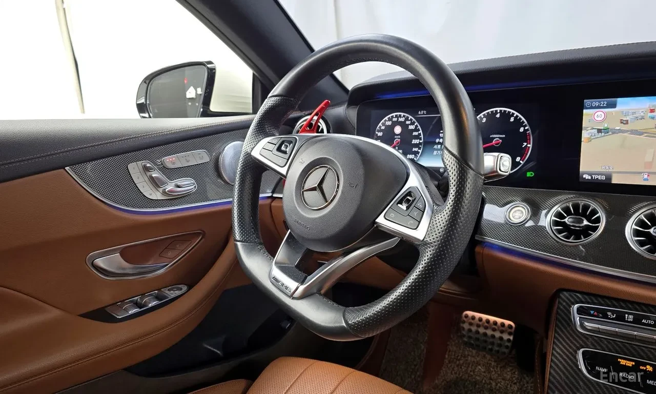 Mercedes-Benz E 400 4MATIC , снимка 11 - Автомобили и джипове - 54765658