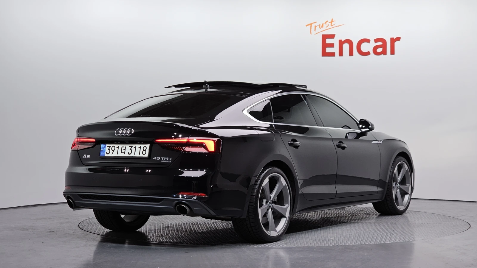 Audi A5 2020* 28526 КМ* DIS* HUD* КРАЙНА ЦЕНА, снимка 3 - Автомобили и джипове - 55573766