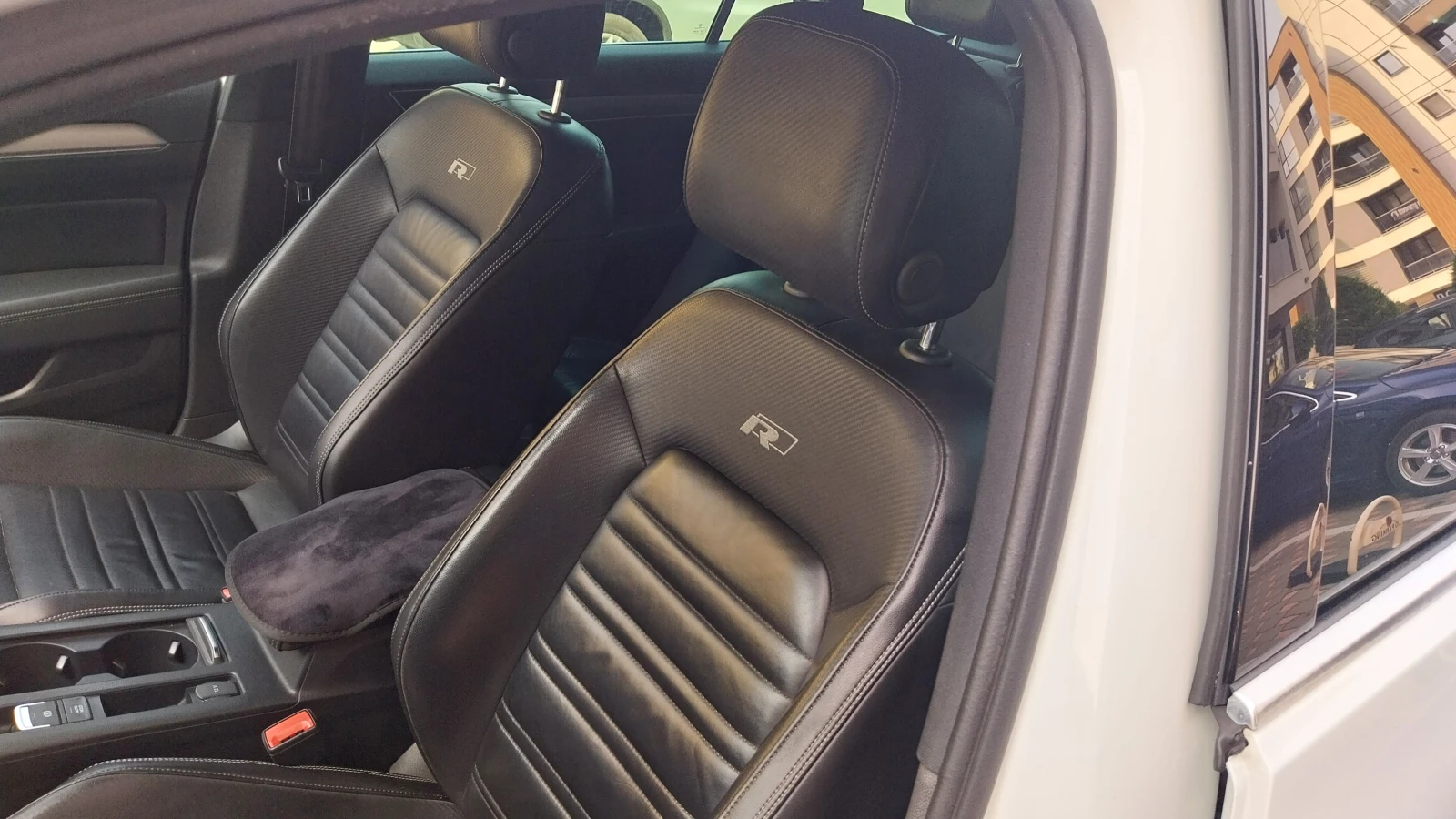 VW Passat 2.0TDI/R-Line, снимка 11 - Автомобили и джипове - 55897046