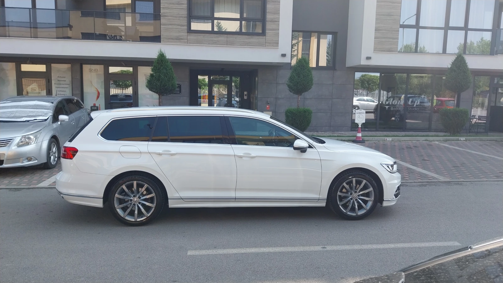 VW Passat 2.0TDI/R-Line, снимка 4 - Автомобили и джипове - 55897046