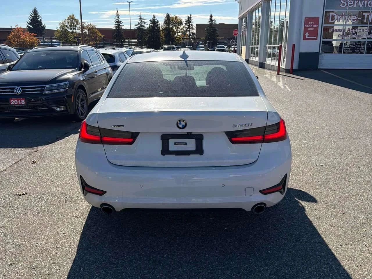 BMW 330, снимка 4 - Автомобили и джипове - 56713439