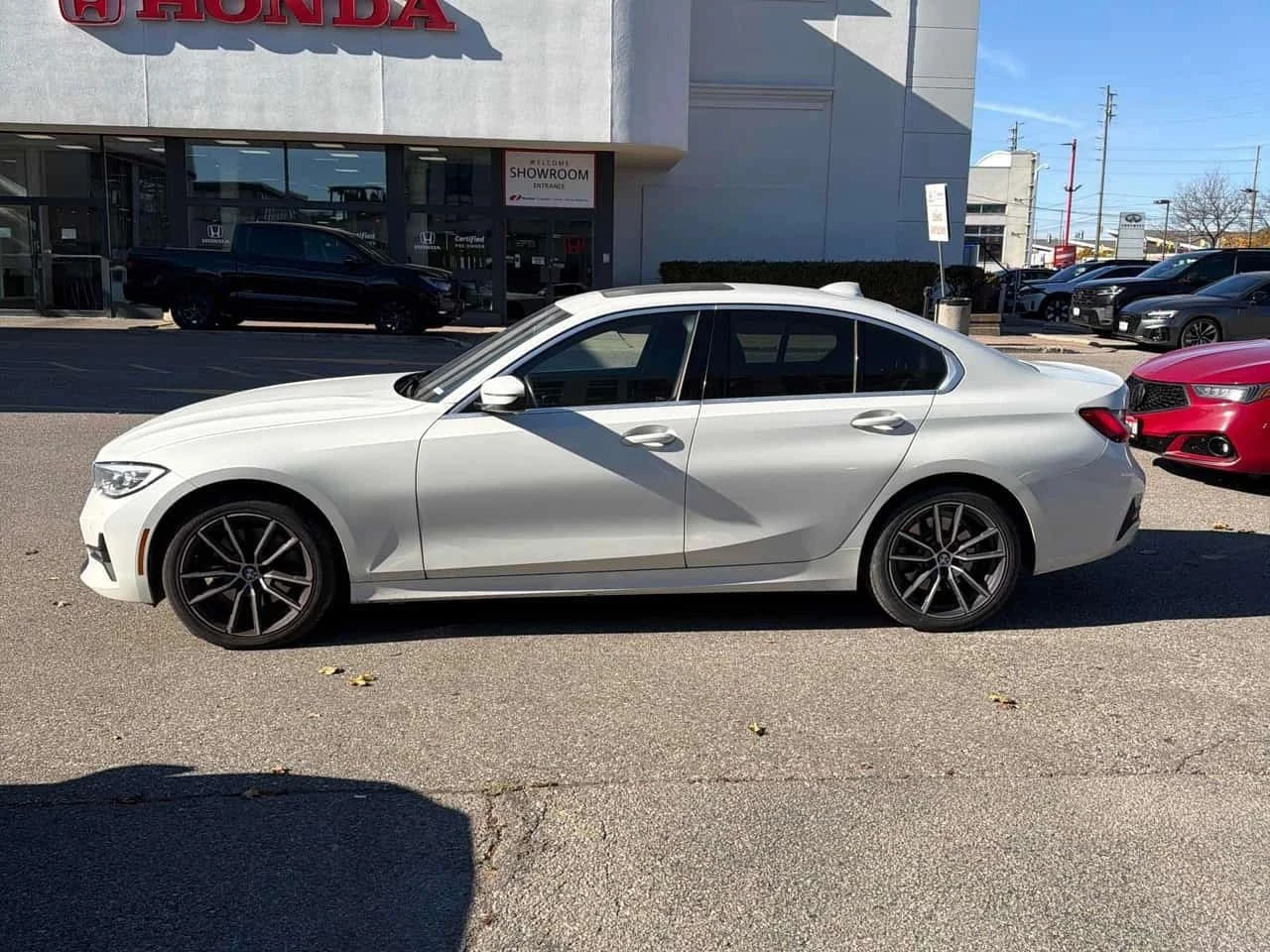BMW 330, снимка 2 - Автомобили и джипове - 56713439