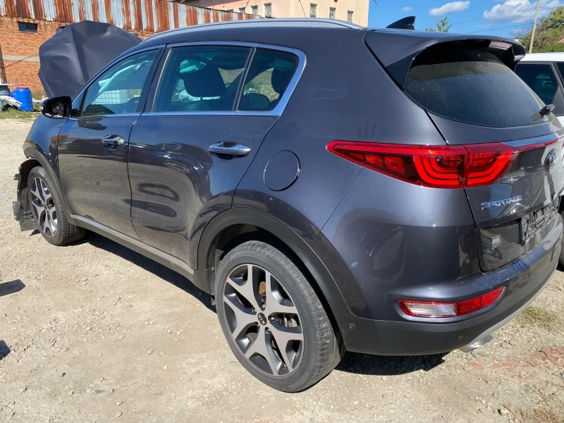 Kia Sportage 1.6 , снимка 2 - Автомобили и джипове - 38170424