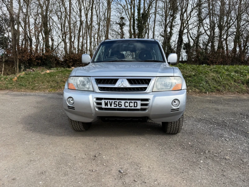 Mitsubishi Pajero, снимка 1 - Автомобили и джипове - 49455542