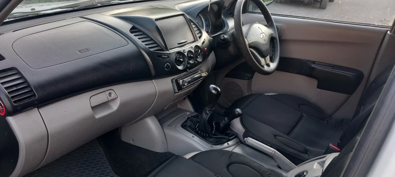Mitsubishi L200, снимка 8 - Автомобили и джипове - 52909699