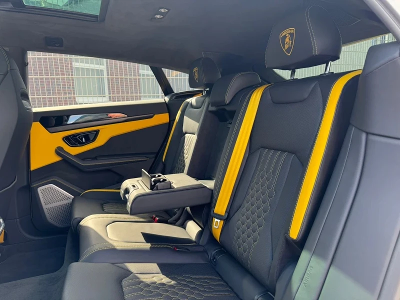 Lamborghini Urus SE 4.0 V8 Plug-in Hybrid 4WD, снимка 5 - Автомобили и джипове - 51456306