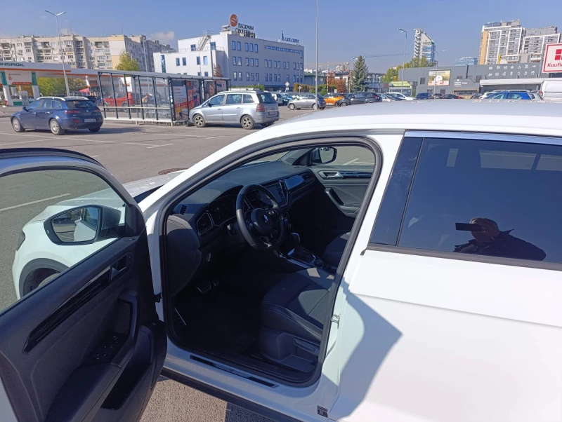 VW T-Roc R, снимка 8 - Автомобили и джипове - 52533352
