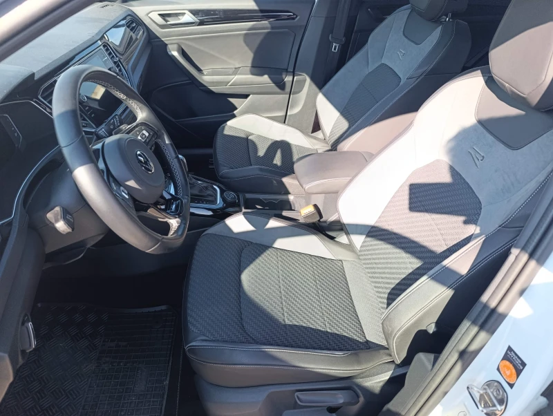 VW T-Roc R, снимка 9 - Автомобили и джипове - 52533352