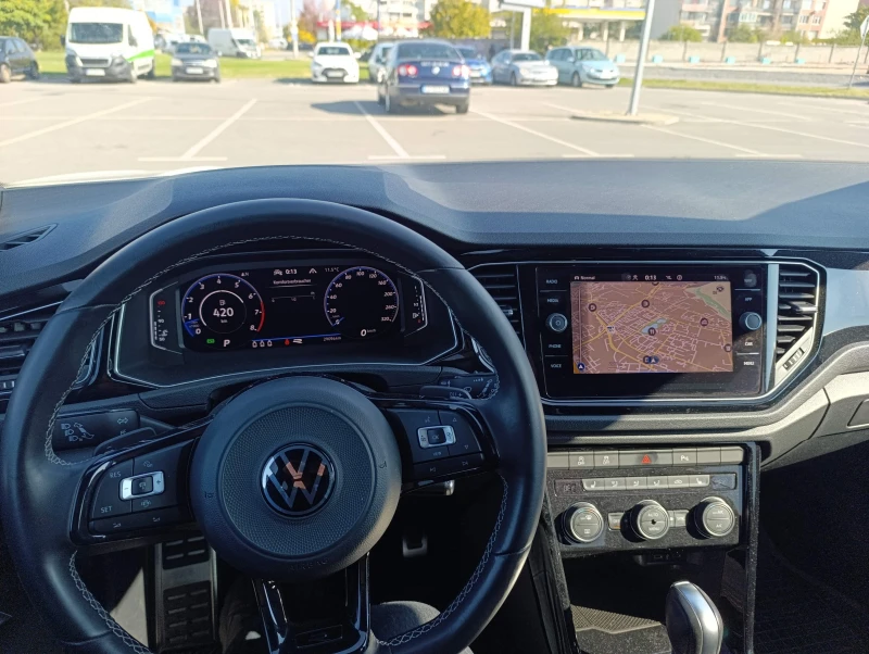 VW T-Roc R, снимка 7 - Автомобили и джипове - 52533352