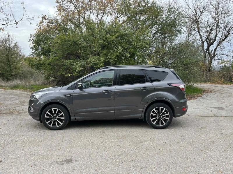 Ford Kuga st-line, 1.5 tdci, снимка 8 - Автомобили и джипове - 52187382