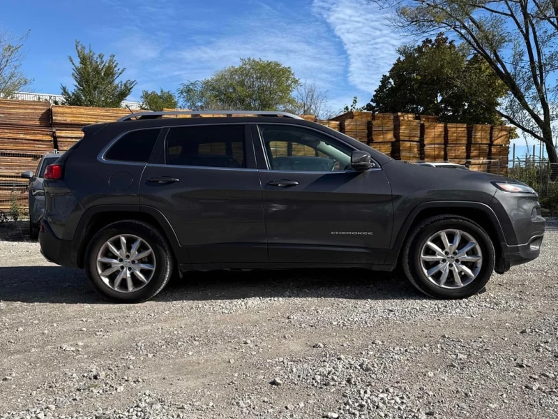 Jeep Cherokee * Limited * CARFAX * БЕЗ ПЪРВОНАЧАЛНА ВНОСКА, снимка 3 - Автомобили и джипове - 52825430