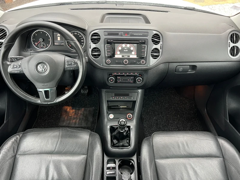 VW Tiguan 2.0TDI* PANORAMA* 6sk* MULTI VOLAN* PODGREV* NAVI, снимка 10 - Автомобили и джипове - 52892217