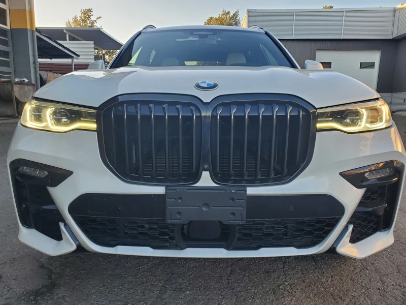 BMW X7 * M50i * CARFAX * PANO * KEYLESS * , снимка 6 - Автомобили и джипове - 53567648
