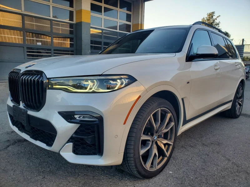 BMW X7 * M50i * CARFAX * PANO * KEYLESS * 