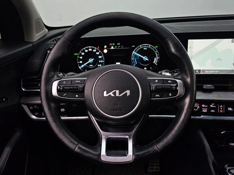 Kia Sportage 1.6 230 hp Automatic, снимка 14 - Автомобили и джипове - 55739102