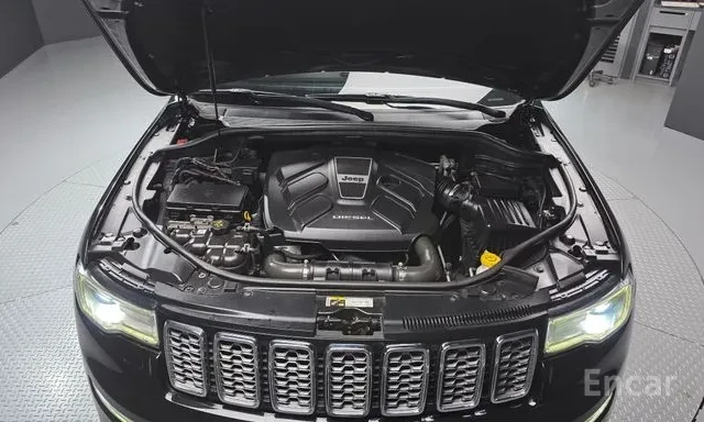 Jeep Grand cherokee 3.0 Diesel Summit, снимка 16 - Автомобили и джипове - 55929908