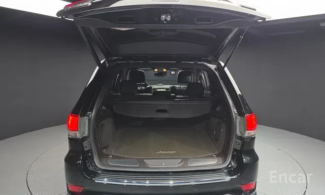 Jeep Grand cherokee 3.0 Diesel Summit, снимка 15 - Автомобили и джипове - 55929908