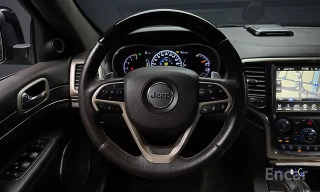 Jeep Grand cherokee 3.0 Diesel Summit, снимка 7 - Автомобили и джипове - 55929908