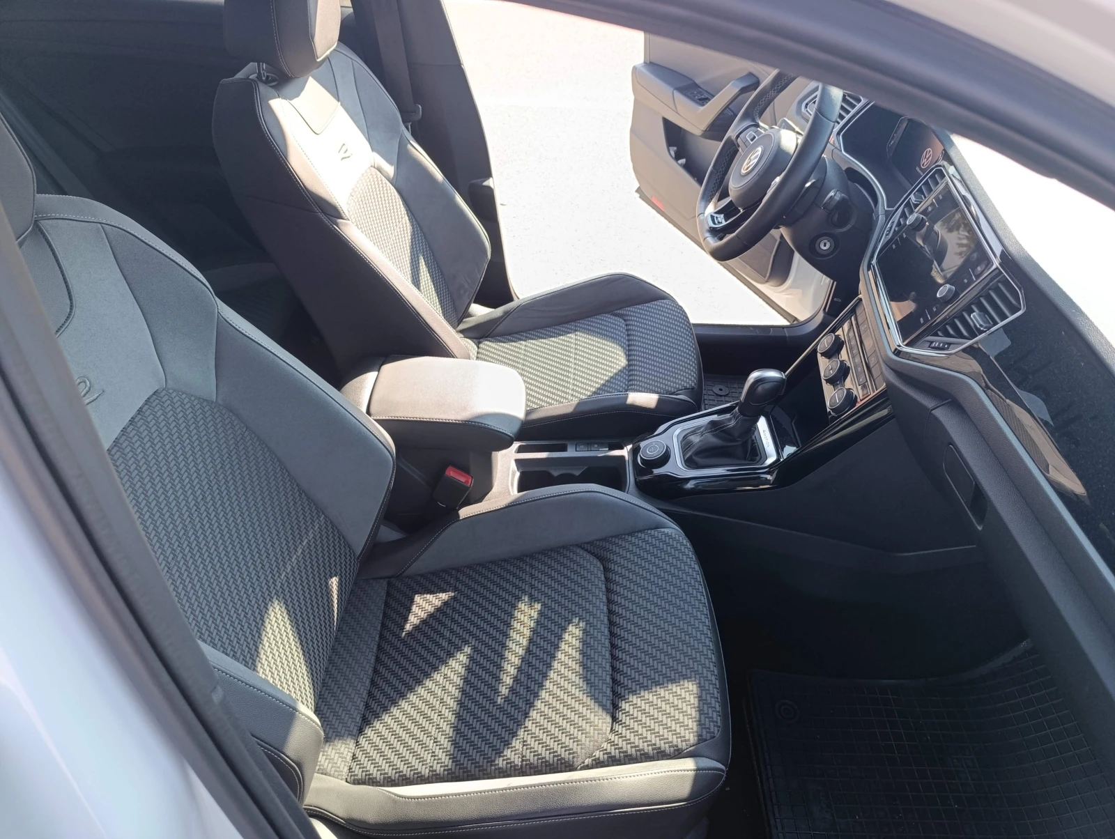 VW T-Roc R | Mobile.bg   12