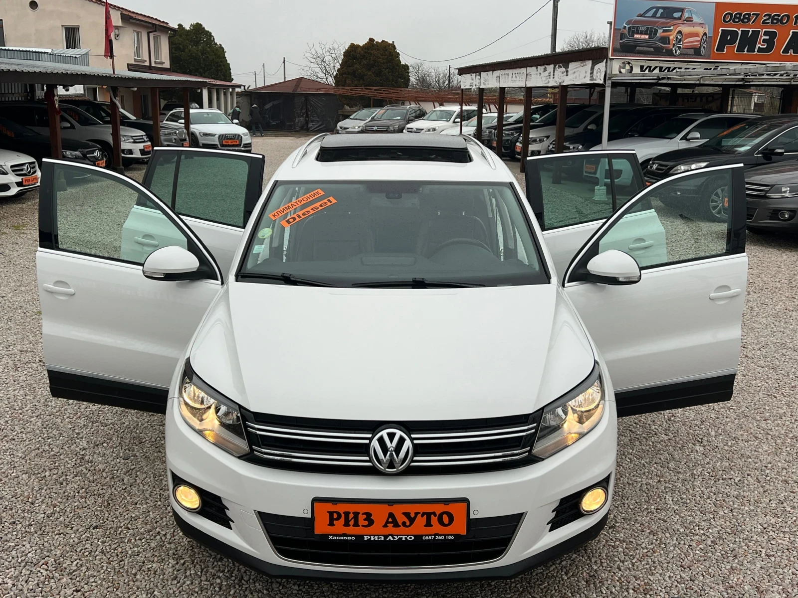 VW Tiguan 2.0TDI* PANORAMA* 6sk* MULTI VOLAN* PODGREV* NAVI - изображение 3