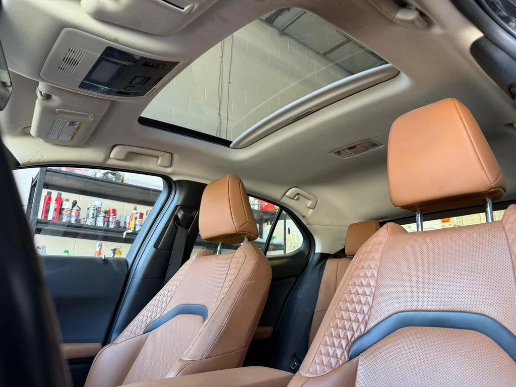 Lexus UX * 250h Luxury CVT * CARFAX * ХЕДЪП* ОБДУХВАНЕ - изображение 10