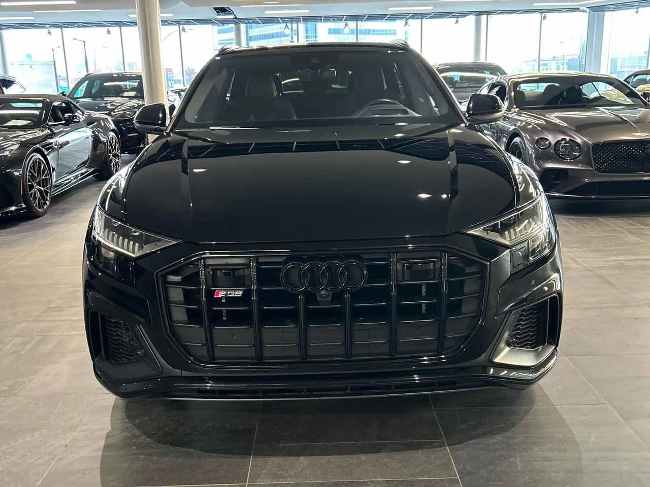 Audi SQ8 * 4.0 TFSI quattro * CARFAX * ЦЕНА ДО БГ - изображение 6