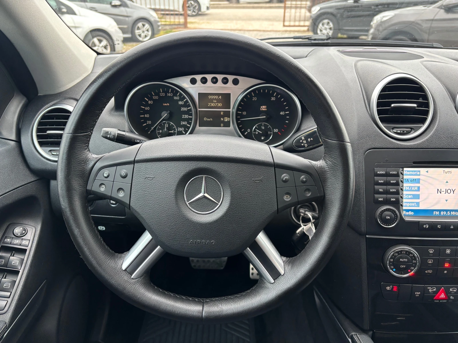 Mercedes-Benz ML 320 3.2CDI-FULLL* * * , снимка 10 - Автомобили и джипове - 53950730