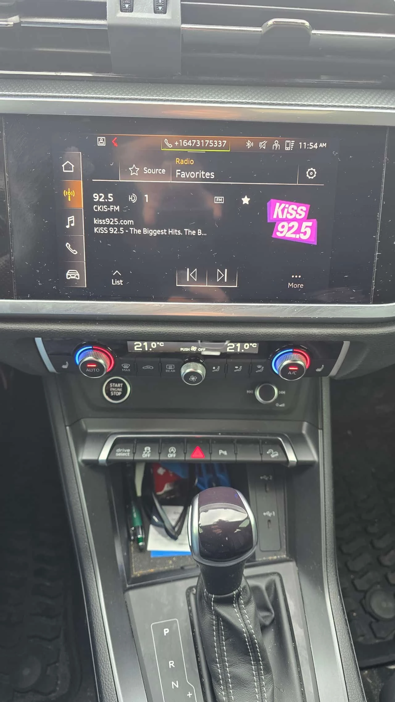 Audi Q3 * Progressiv * S-LINE* ПАНОРАМА* ПОДГРЕВ* , снимка 9 - Автомобили и джипове - 54224616