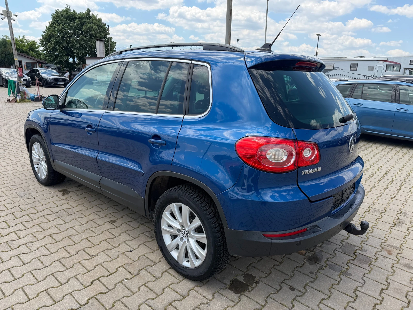 VW Tiguan 2.0TDI 4MOTION AVTOMAT EURO 4, снимка 8 - Автомобили и джипове - 54679607