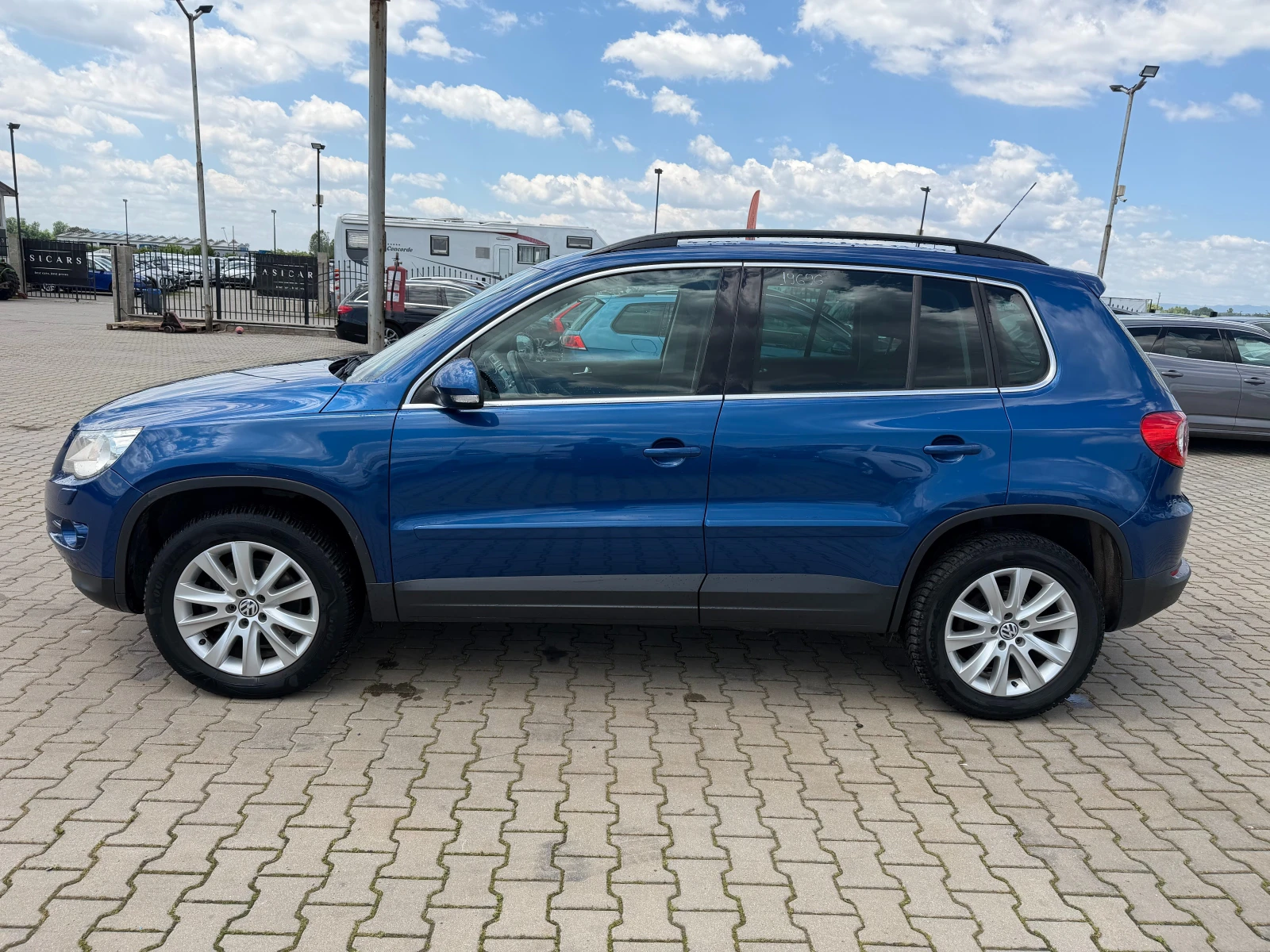 VW Tiguan 2.0TDI 4MOTION AVTOMAT EURO 4, снимка 9 - Автомобили и джипове - 54679607