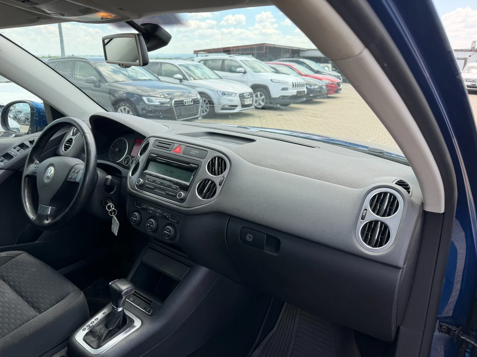 VW Tiguan 2.0TDI 4MOTION AVTOMAT EURO 4, снимка 10 - Автомобили и джипове - 54679607