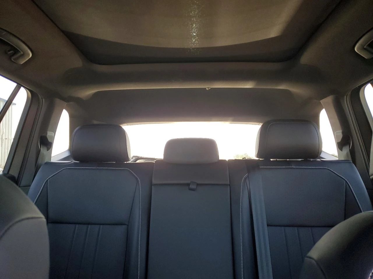 VW Tiguan R-LINE , снимка 10 - Автомобили и джипове - 54839592