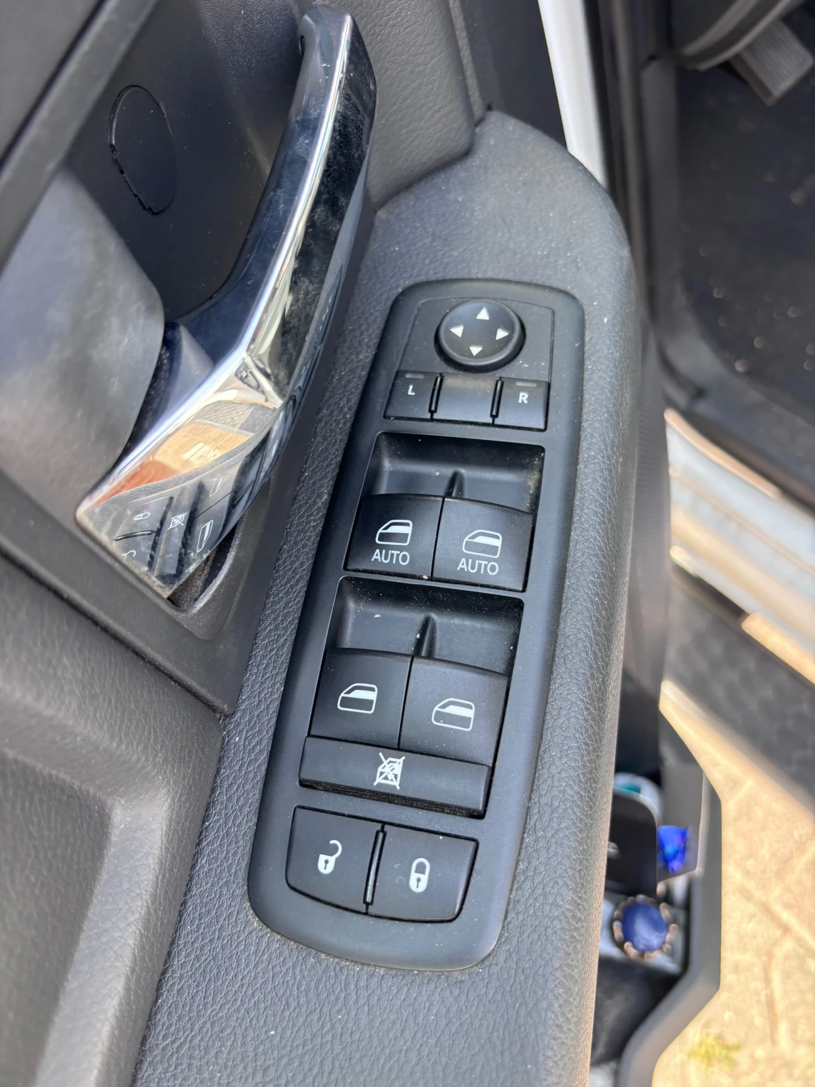 Dodge RAM 1500, снимка 13 - Автомобили и джипове - 54925090