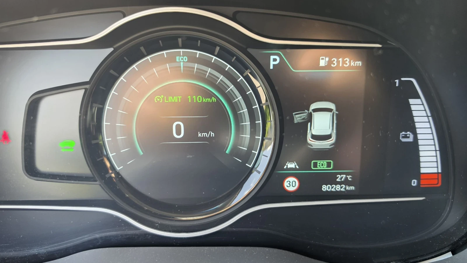Hyundai Kona Всички екстри 80282км, снимка 17 - Автомобили и джипове - 55034610