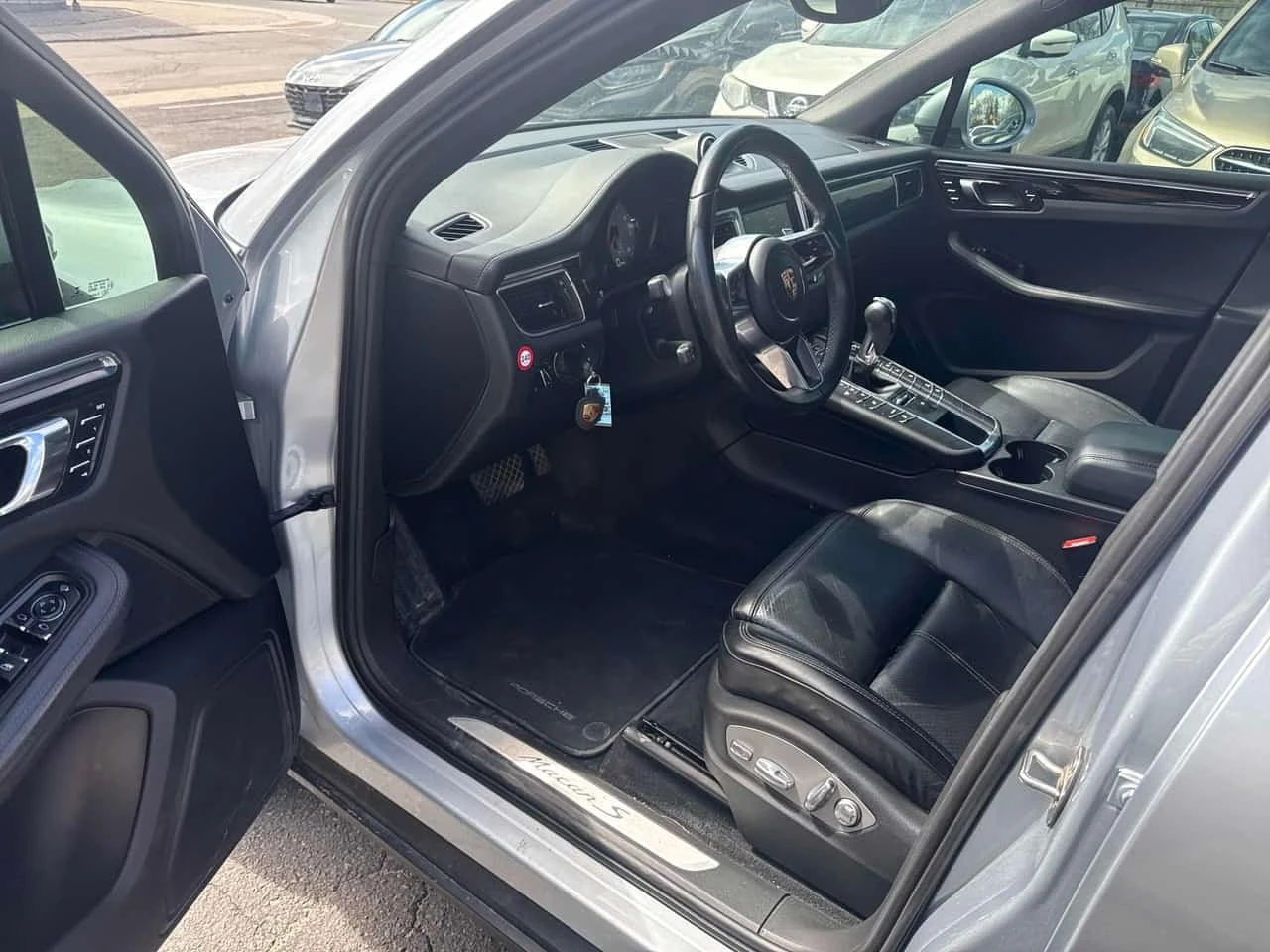 Porsche Macan * S * CARFAX * ОПЦИЯ ЗА ФИНАНСИРАНЕ , снимка 5 - Автомобили и джипове - 56161532