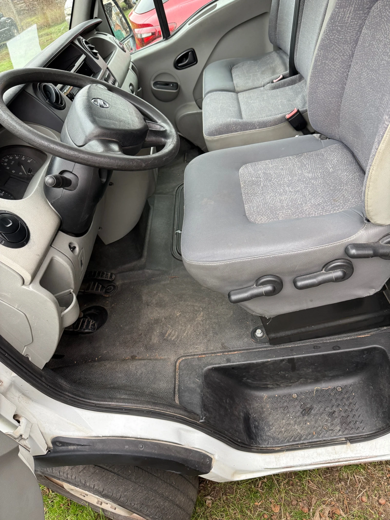 Nissan Interstar 2.5 dCi (120HP) - изображение 5