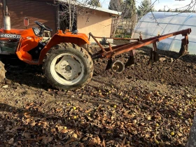 Трактор Kubota, снимка 3