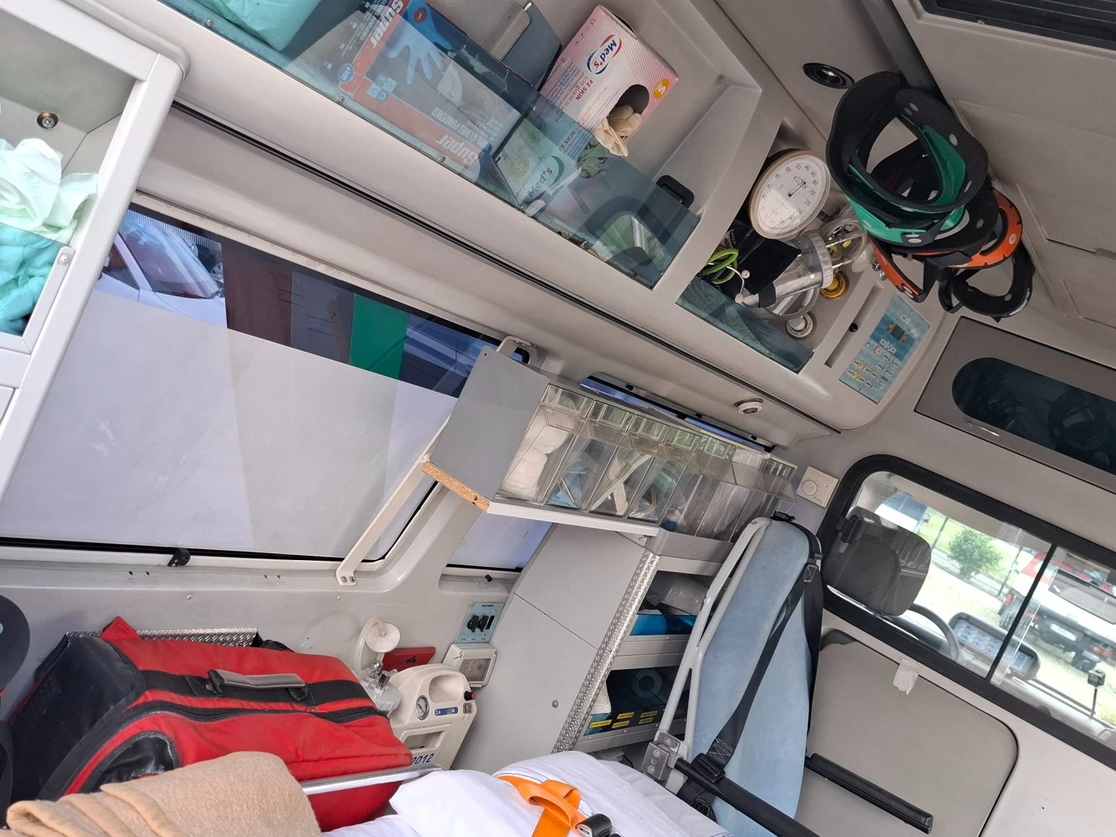 Кемпер VW Transporter 2.5TDI/Климатик, снимка 12 - Каравани и кемпери - 55145286