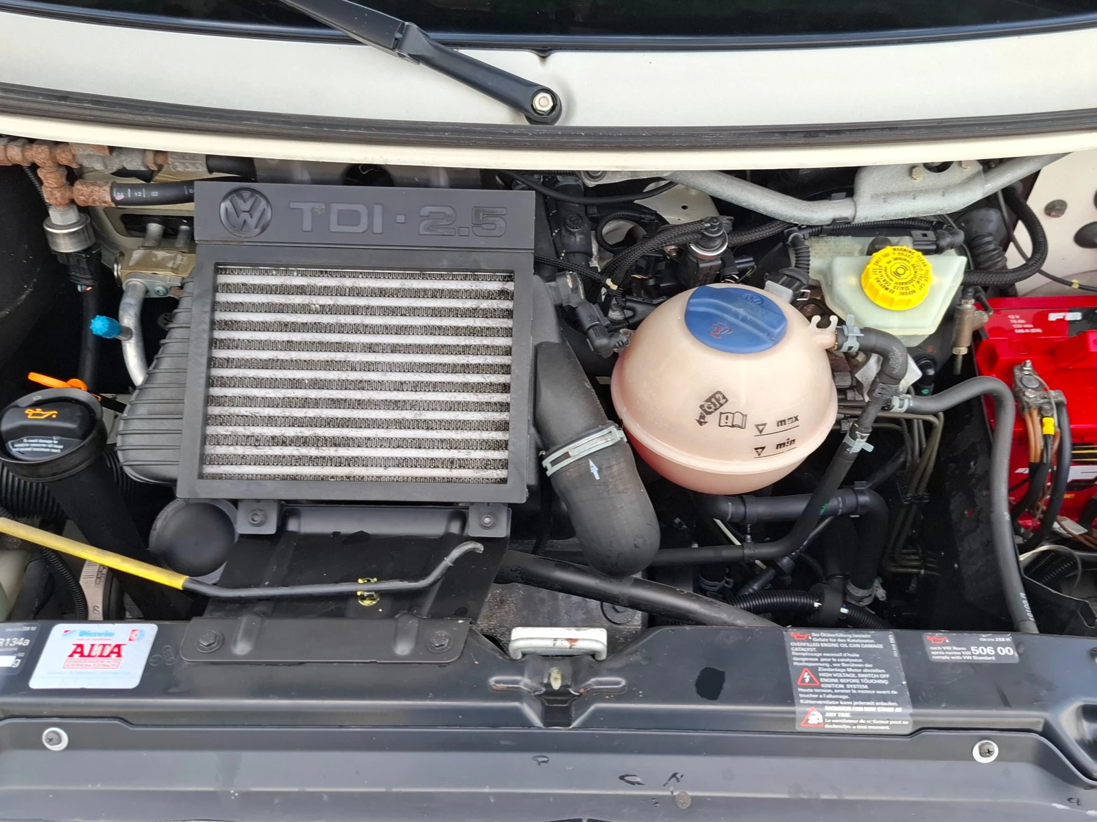 Кемпер VW Transporter 2.5TDI/Климатик, снимка 15 - Каравани и кемпери - 55145286