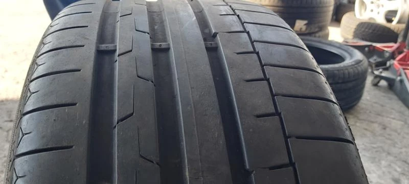 Гуми Летни 255/35R19, снимка 1 - Гуми и джанти - 29876195