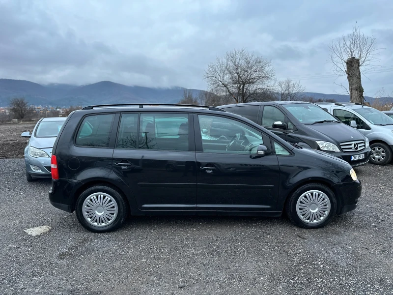 VW Touran 7-местен, снимка 4 - Автомобили и джипове - 48497572