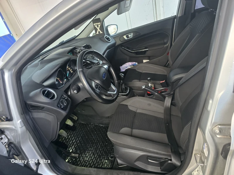 Ford Fiesta 1.5, снимка 9 - Автомобили и джипове - 48988608