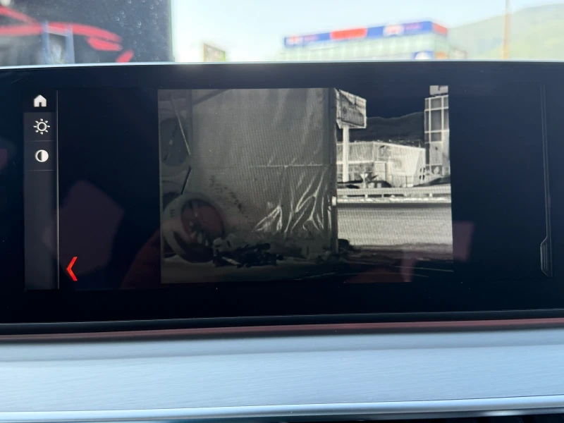 BMW 530 SPORTLINE/4Х4/360CAM/LED/NAVI/PANO/СОБСТВЕН ЛИЗИНГ, снимка 8 - Автомобили и джипове - 51389970