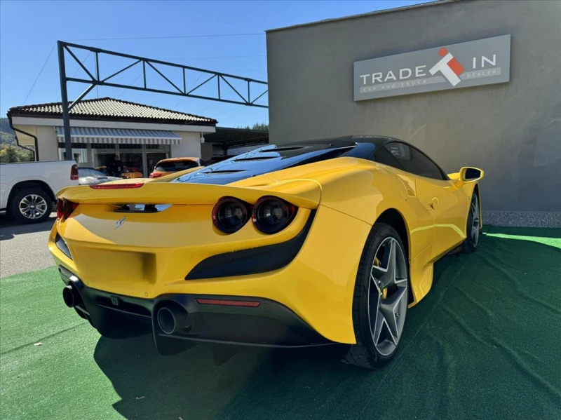 Ferrari F8 Tributo Carbon/Ceramic, снимка 4 - Автомобили и джипове - 51976379