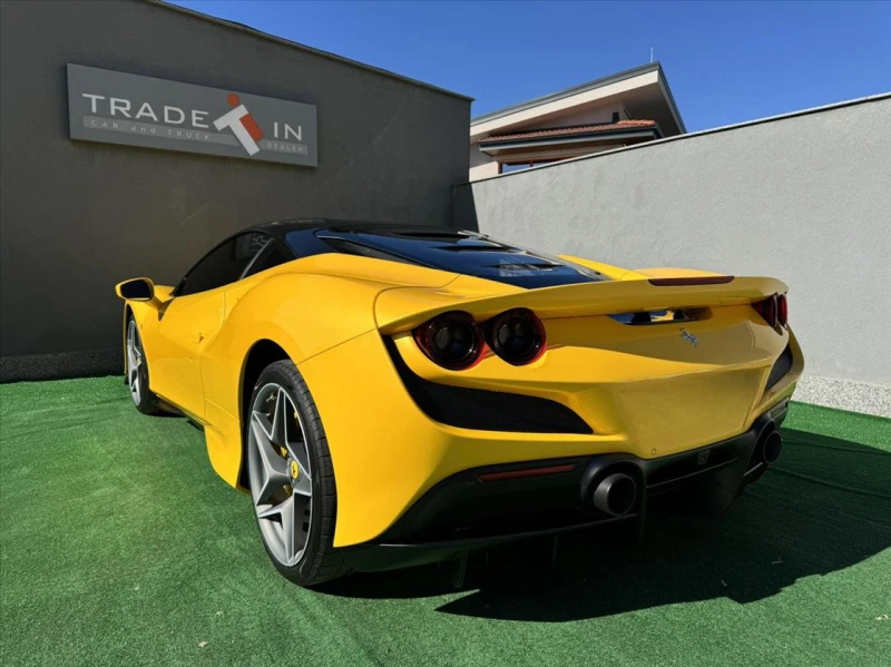 Ferrari F8 Tributo Carbon/Ceramic, снимка 6 - Автомобили и джипове - 51976379